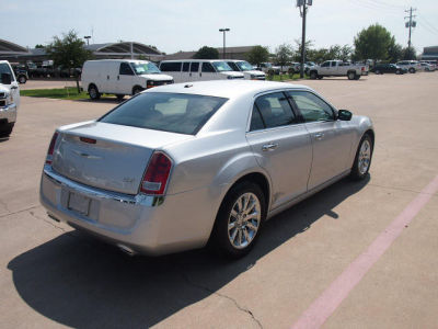 2012 Chrysler 300  Limited