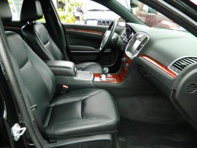 2012 Chrysler 300  Limited