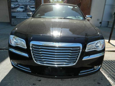 2012 Chrysler 300  Limited