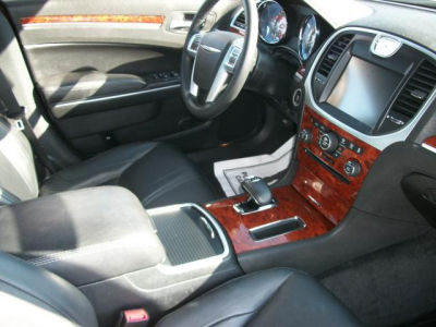 2012 Chrysler 300  Limited