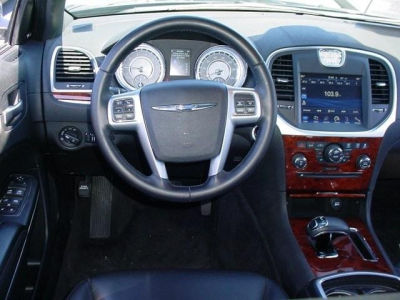 2012 Chrysler 300  Limited