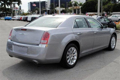 2011 Chrysler 300  Limited