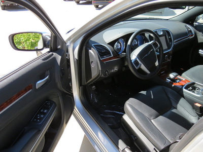 2012 Chrysler 300  Limited