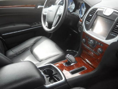 2012 Chrysler 300  Limited