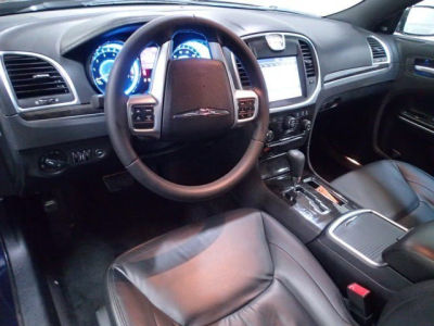 2011 Chrysler 300  Limited