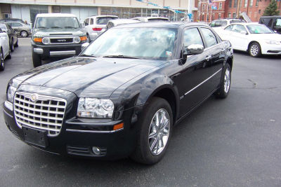 2010 Chrysler 300  Touring/Signature Series