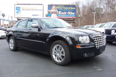 2010 Chrysler 300  Touring/Signature Series