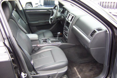 2010 Chrysler 300  Touring/Signature Series