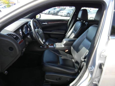 2012 Chrysler 300  Limited