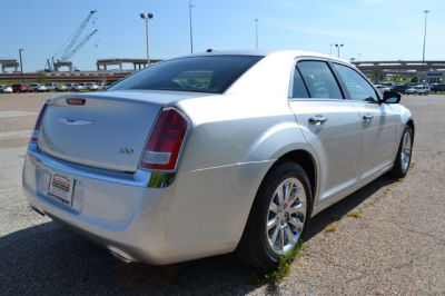 2012 Chrysler 300  Limited