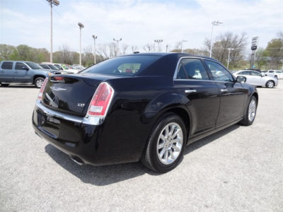 2012 Chrysler 300  Limited