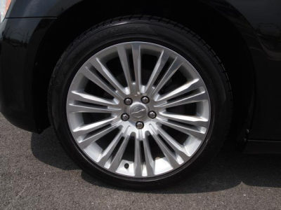 2011 Chrysler 300  Limited