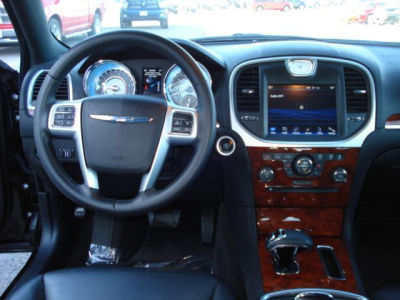 2012 Chrysler 300  Limited