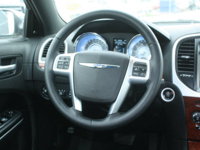 2012 Chrysler 300  Limited