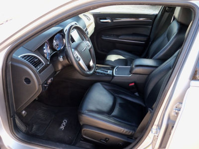2011 Chrysler 300  Limited