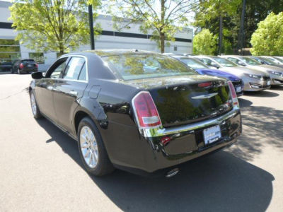 2012 Chrysler 300  Limited