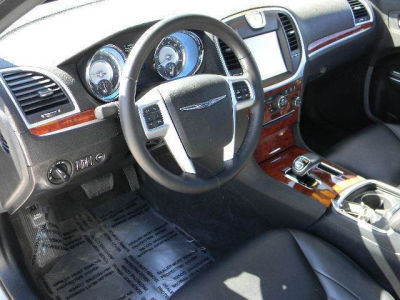 2012 Chrysler 300  Limited