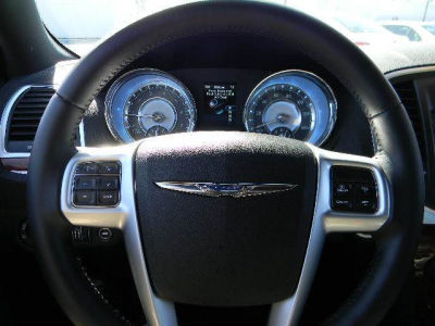2012 Chrysler 300  Limited