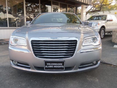 2011 Chrysler 300  Limited