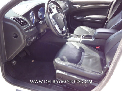 2011 Chrysler 300  Limited