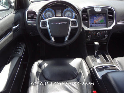 2011 Chrysler 300  Limited