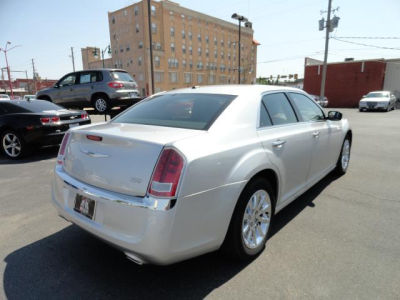 2012 Chrysler 300  Limited