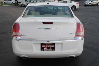 2011 Chrysler 300  Limited