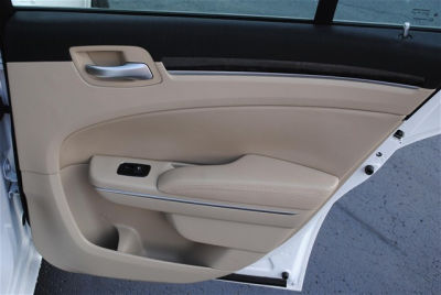 2011 Chrysler 300  Limited