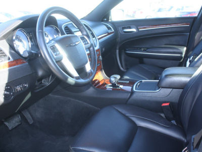 2012 Chrysler 300  Limited