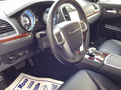 2012 Chrysler 300  Limited
