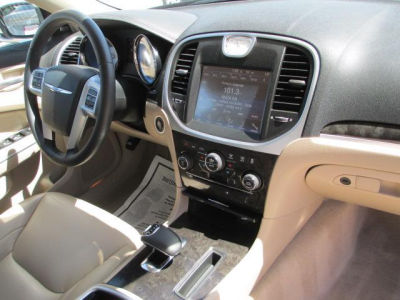 2012 Chrysler 300  Limited