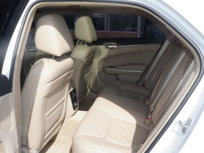 2011 Chrysler 300  Limited