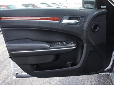 2012 Chrysler 300  Limited