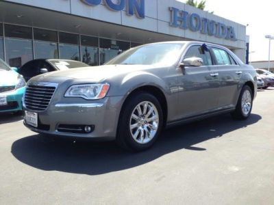 2012 Chrysler 300  Limited