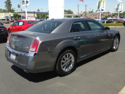 2012 Chrysler 300  Limited