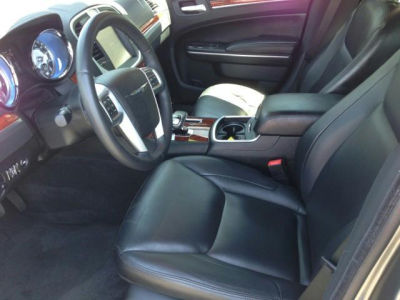 2012 Chrysler 300  Limited