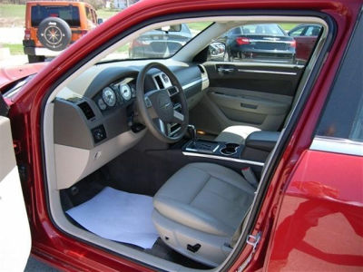 2010 Chrysler 300  Touring/Signature Series