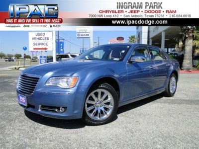 2011 Chrysler 300  Limited