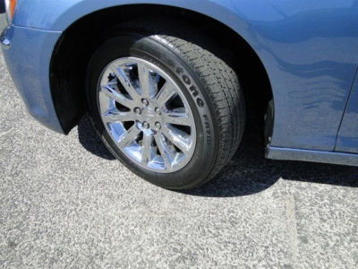 2011 Chrysler 300  Limited