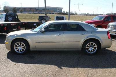 2010 Chrysler 300  BASE