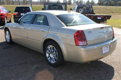 2010 Chrysler 300  BASE