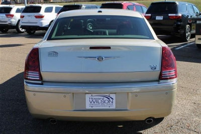 2010 Chrysler 300  BASE
