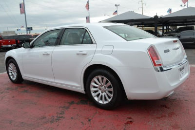 2013 Chrysler 300  Base