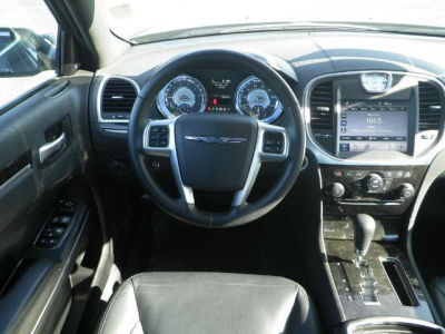 2011 Chrysler 300  Limited