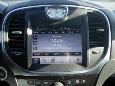 2011 Chrysler 300  Limited