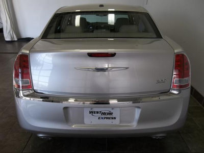2011 Chrysler 300  Limited