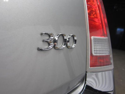 2012 Chrysler 300  Limited