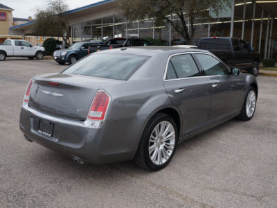 2011 Chrysler 300  Limited