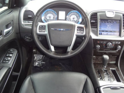 2011 Chrysler 300  Limited