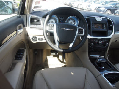 2012 Chrysler 300  Limited